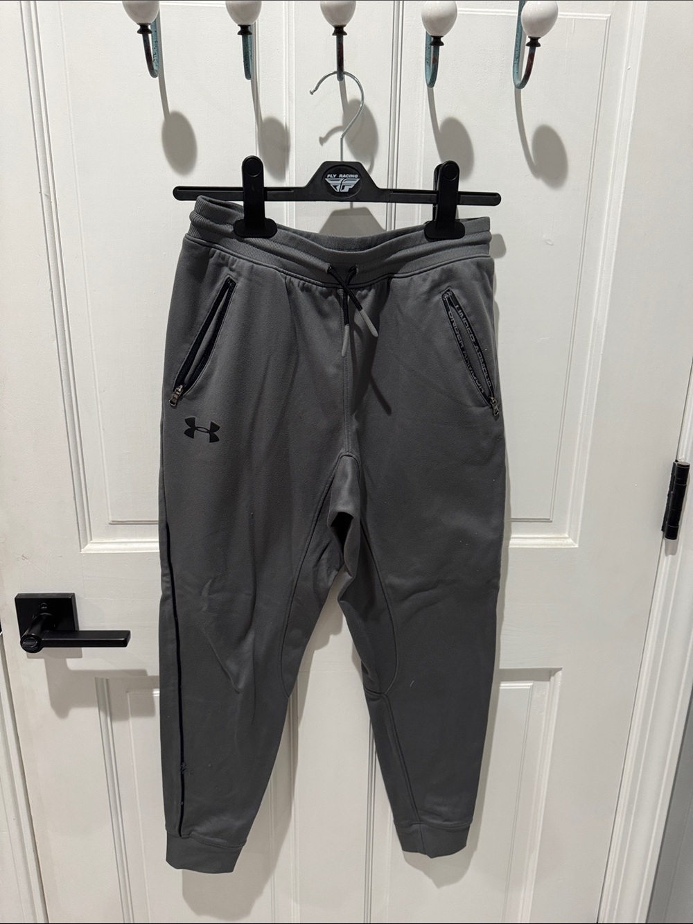 Under Armour Men's Dark Gray Athletic Joggers